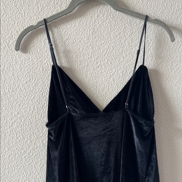 Victoria's Secret Black Velvet Chemise - Picture 3 of 5